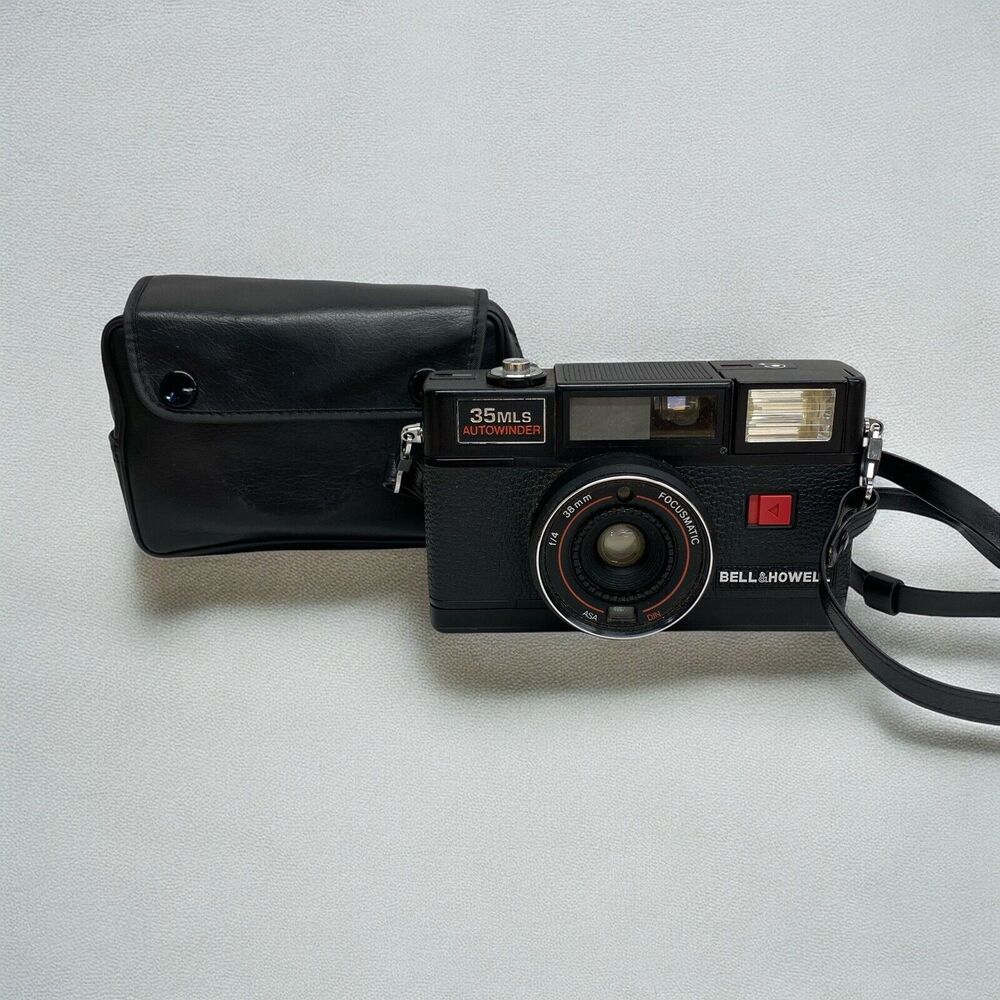 Bell & Howell 35 MLS Autowinder 38mm Point & Shoot Film Camera Flash Vintage